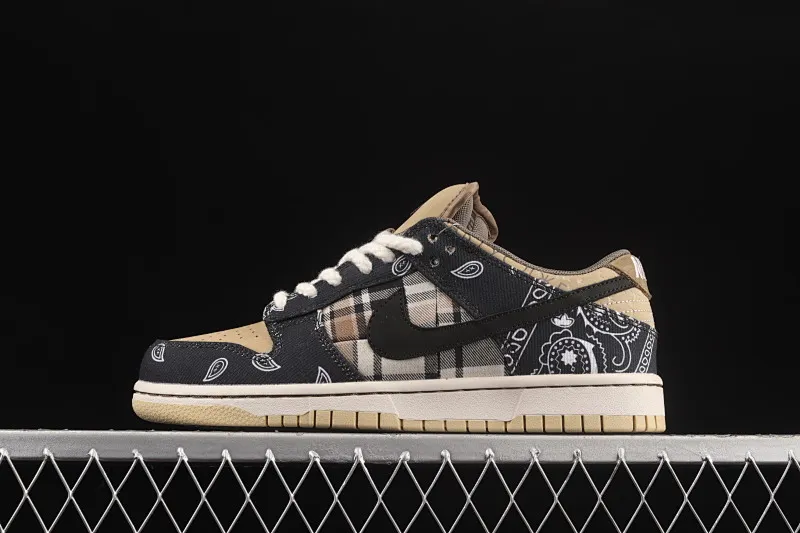 All Categories Nk SB Dunk Series Nk SB Dunk Low low-top sneakers Travis Scott × SB Dunk joint sneakers Cashew fruit CT5053-001